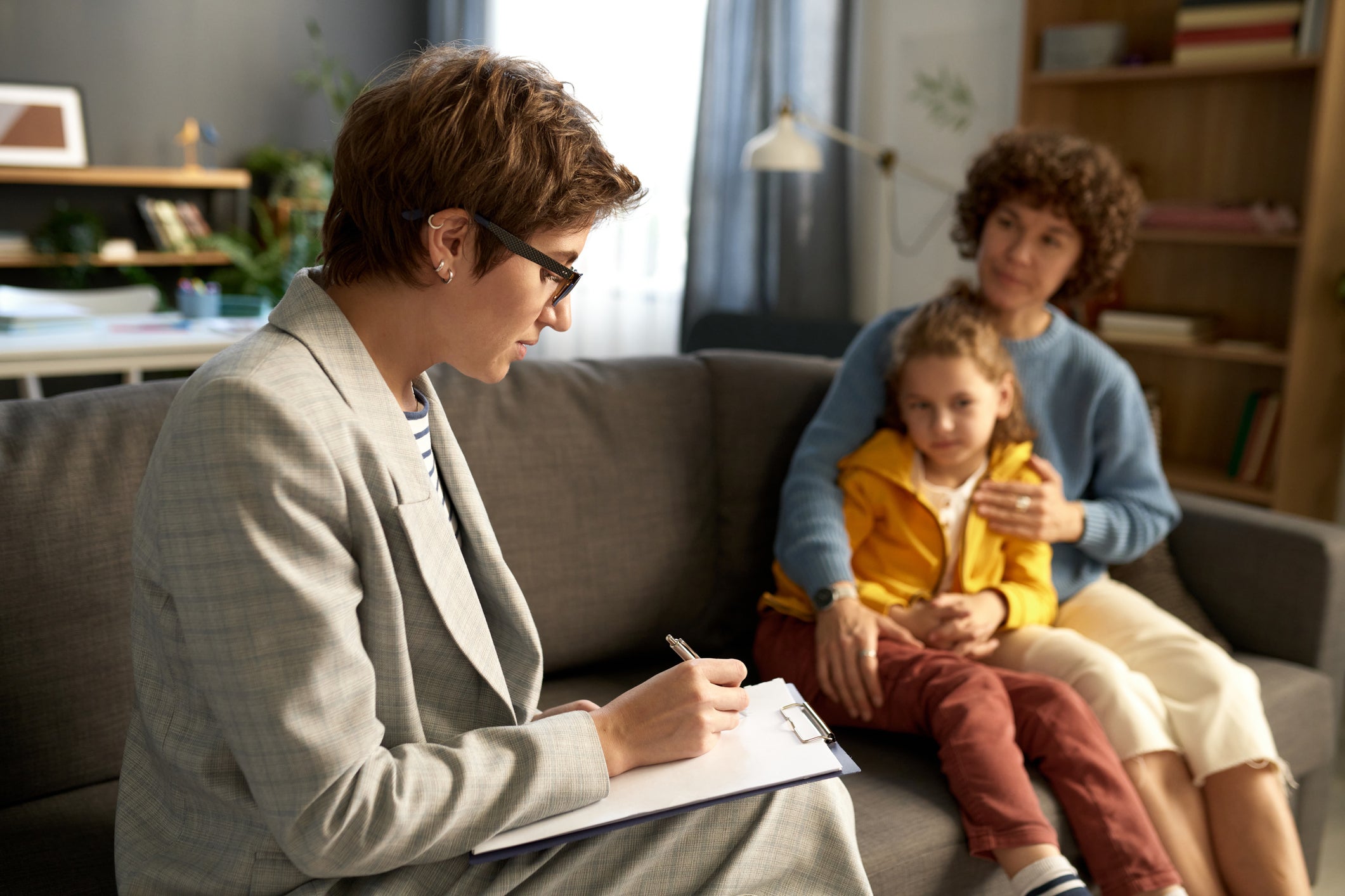 therapist talking to a couple