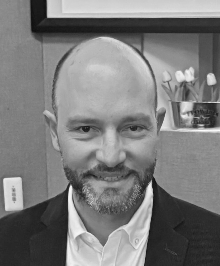 Headshot of Sergio Campos